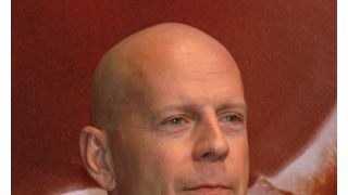 ブルース・ウィリスが監督を突然降板！契約違反で400万ドルの訴訟