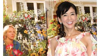 川島なお美、ミニスカにナマ脚で登場!薬指に婚約&結婚指輪を豪華に重ね付け!