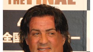 シルヴェスター・スタローン、格闘シーンのリハーサル中に親指をケガ