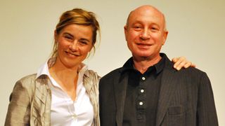フランスの名脚本家は監督としてはまだまだ未熟？女優の突っ込みに真面目に反省