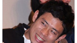 伊藤淳史、笑顔見せた！みんなのリーダーだったと共演者が絶賛！