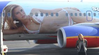 白ビキニ、アニマル柄ビキニ！ビキニづくし！完璧ボディを披露したレオ様の恋人