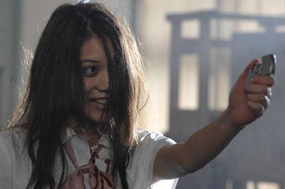 コワ過ぎる女子中学生の衝撃映像が連発 美少女なのに貞子も負けそうな恐ろし顔 訂正版 シネマトゥデイ