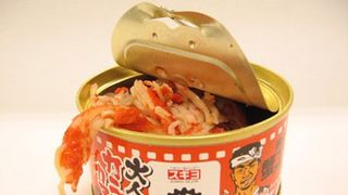 前代未聞！「蟹工船」の前売り券を買うと「蟹カマ缶」が付いてくる！