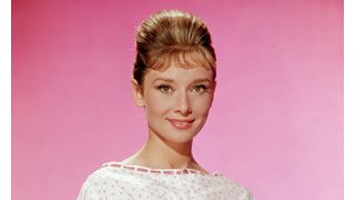 オードリー・ヘップバーンの未公開写真が展覧会で初公開