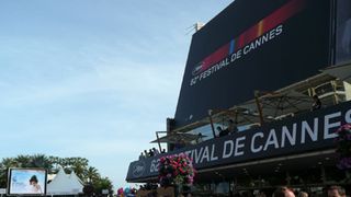 カンヌ映画祭開幕！新型インフルエンザの影響下で空席目立つ