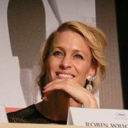 ショーン・ペンとの離婚回避のロビン・ライト・ペン輝く笑顔で会見