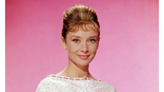 オードリー・ヘプバーンのレア切手、約900万円で落札