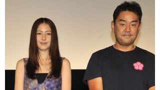 長澤まさみ、感無量…沖縄で主演映画が最速試写会!観客は涙で絶賛!