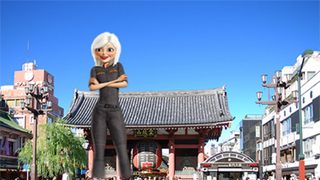 浅草・雷門に15メートルの巨大な謎の女性が…！世界でナンバーワンのあのヒトが全国30か所に！