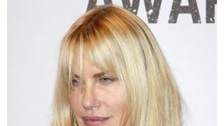 『キル・ビル』のダリル・ハンナ、環境保護デモで逮捕