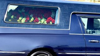 マイケル・ジャクソンさんの葬儀が行われる　フリーウエイは一時交通マヒ状態に