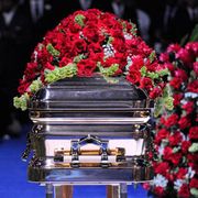マイケルさんよ永遠に!出動した警官は3,000人!追悼式の全ぼう