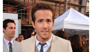 ヨハンソンと結婚したライアン・レイノルズ、「将来はぜひ養子を迎えたい」