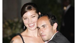 『チアーズ！』のビアンカ・カジリッチ、サッカー選手の夫と別居