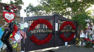 故マイケル・ジャクソンさんの旧宅、ネバーランドの近隣住民が観光スポット化に反対