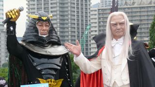 仮面ライダーの地獄大使・大杉漣、大ショッカー党結党集会のマニフェスト発表!