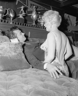 マリリン・モンローが自分の子を流産　往年のスター、トニー・カーティス告白