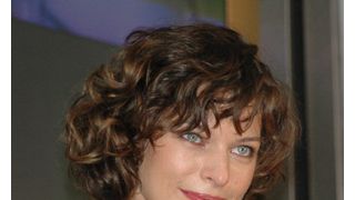 ミラ・ジョヴォビッチ、8月22日に自宅で結婚式!