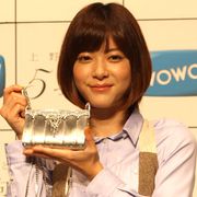 上野樹里、ギターを練習して怪しいストリートミュージシャンに!