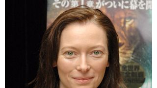 ティルダ・スウィントン、子どもの父親と恋人の「三人婚」を実行中？