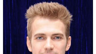 ヘイデン・クリステンセンの兄が暴行で逮捕!恋人を車で10メートル引きずる