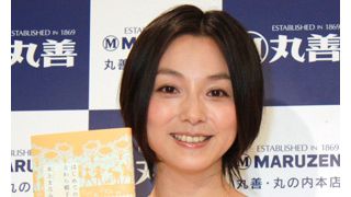 本上まなみ4年ぶりの本格エッセー集を刊行！サイン会に男性ファン殺到！