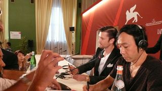 ヴェネチアで日本唯一のコンペ出品作!塚本晋也監督にサイン攻め!
