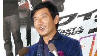 石田純一、婚約発表直後の会見でハリウッドスターの存在を食っちゃうほど幸せMAX!