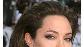 アンジェリーナ・ジョリー、忙しすぎてブラピと共演するのはムリ