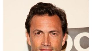 「メルローズ・プレイス」のアンドリュー・シュー、婚約