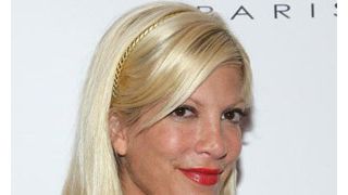 「ビバリーヒルズ高校白書」のトーリ・スペリング、原因不明の腹痛で入院