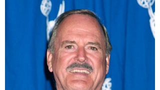 『ピンクパンサー2』のジョン・クリーズ、慰謝料のために働くのが嫌