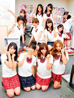 AKB48が秘部…雑誌袋とじ制作に体張る！セクシーグラビアから張り込みまでギリギリ取材敢行！