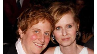 『セックス・アンド・ザ・シティ』のシンシア・ニクソン、同性愛者の権利を求めるイベントに参加