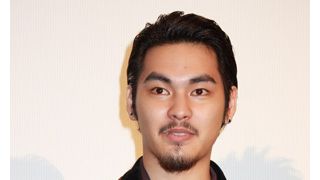 柳楽優弥、太ったのは役づくり…と自虐ネタ!日本初の実写3D映画『戦慄迷宮3D』ついに公開!