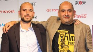 砂漠で映画を上映?インドでの夢のような上映方法が明らかに!