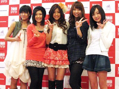 AKB48宮澤佐江、スカート持ち上げたのは、世界遺産のアンコールワット！露出禁止で厳重注意？