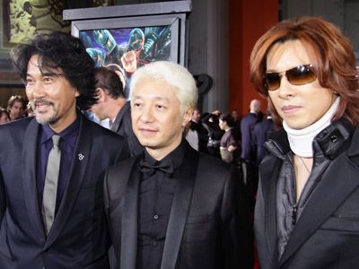 YOSHIKI、映画『ATOM』に泣く…ロサンゼルスでプレミア開催！ファン2,000人がわく