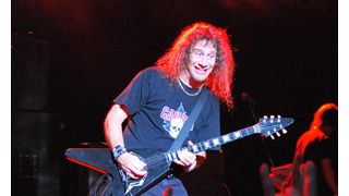 試写会がヘヴィメタライブに！大興奮の観客はトークショウそっちのけでアンコール！