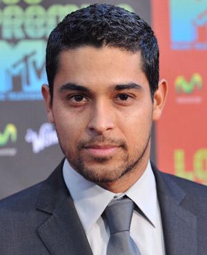 ザット 70sショー のウィルマー バルデラマ さすらいのドッグトレーナー を演じる シネマトゥデイ