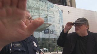 「え、日本って12時間で行けるの？意外に近いじゃん！」とマイケル・ムーア監督がアポあり初来日！