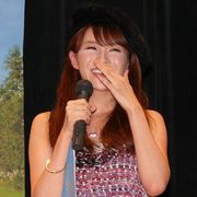穂のか、流ちょうな英語を披露するも、高部あいのヘンテコな自己紹介に笑い!