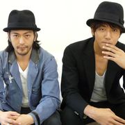 弓削智久と須賀貴匡にインタビュー!男同士の旅で発覚した「だらしなさ」にびっくり!?
