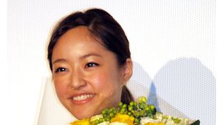 井上真央、びっくり!サプライズ登場した…と思ったらさらに平井堅がサプライズ登場