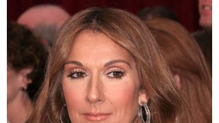 流産？2人目を妊娠したと発表したセリーヌ・ディオン、現在は妊娠していないと家族が明かす