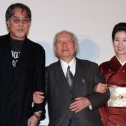 91歳、木村威夫監督、舞台あいさつにつえを忘れる元気ぶり!「来年夏に新作撮る」宣言!!