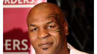 パパラッチを殴って逮捕されたマイク・タイソン、妻と子どもをかばった正当防衛と主張