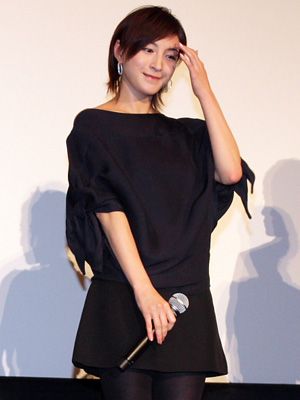 広末涼子 初対面で新婚入浴シーンから 人としてどうなの に西島秀俊 恐縮 シネマトゥデイ