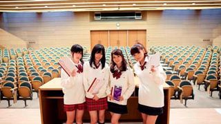 AKB48が名門大学の教授に!?中身がない!であえなく玉砕なるか…学生500人の反応は?